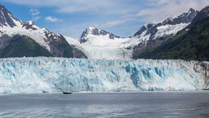 Der Meares Glacier in Alaska.