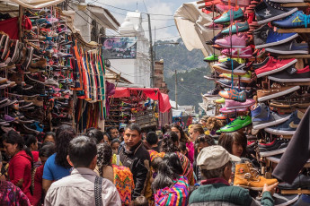 Buntes Treiben am Markt von Chichicastenango.