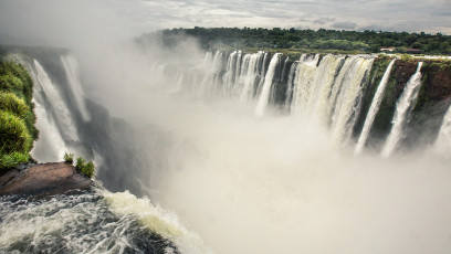 Die eindrückliche Argentinische Seite der Iguazu-Wasserfälle.