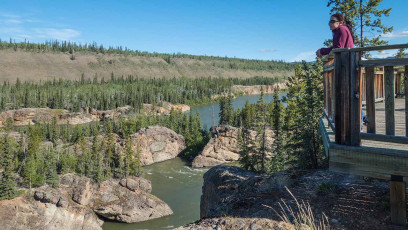 Five Finger Rapids: bei diesen Stromschnellen endeten einige Träume der Goldsucher, die über den Flussweg nach Dawson City gelangen wollten.