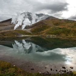 Im Zentrum von Hokkaido steht ein riesiger, teilweise noch aktiver Vulkan.